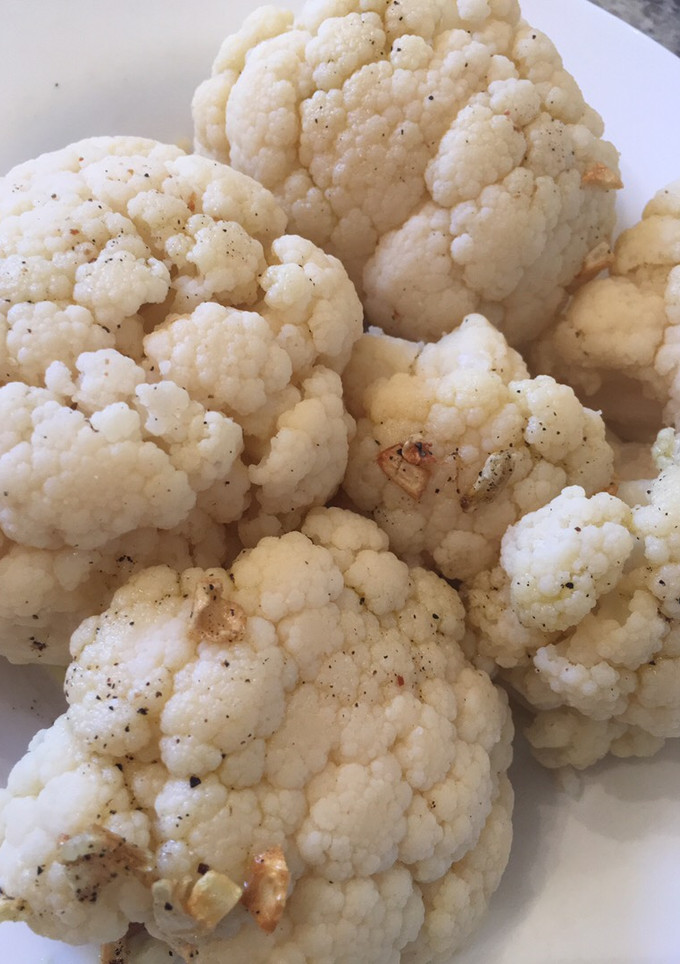 Una foto de Coliflor con especias y ajo
