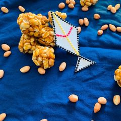 A picture of Peanuts Ladoo.