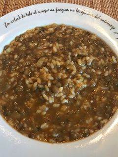 Una foto de Lentejas con arroz