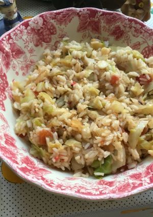 Una foto de Arroz con repollo (col)