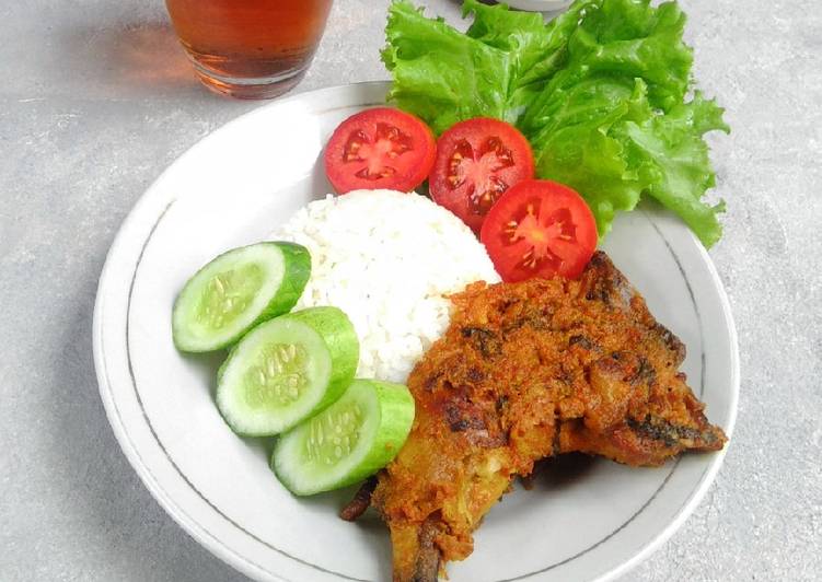 Ayam panggang paniki