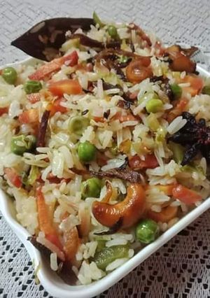 नवरत्न पुलाव (Navratan Pulav recipe in hindi) रेसिपी मुख्य फोटो