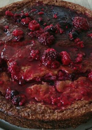 Una foto de Tarta con frutas del bosque