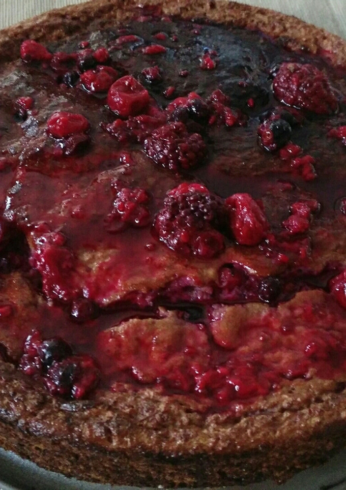 Una foto de Tarta con frutas del bosque