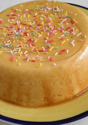 Una foto de Flan de turrón