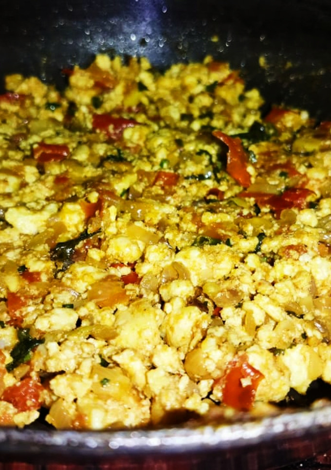 पनीर भुर्जी (paneer bhurji recipe in Hindi) रेसिपी मुख्य फोटो