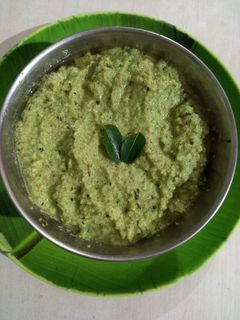 कैरीची चटपटीत चटणी (Kairichi Chutney Recipe In Marathi) रेसिपी चे मुख्य फोटो