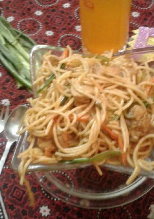 A picture of Chicken chow mein.