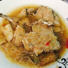 A picture of Salt and water tuna fish.