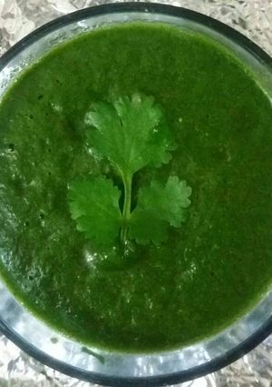 धनिया की चटनी (Coriander Chuntney recipe in hindi) रेसिपी मुख्य फोटो