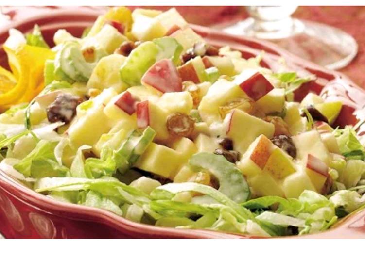 How to Prepare Quick Waldorf fruit salad