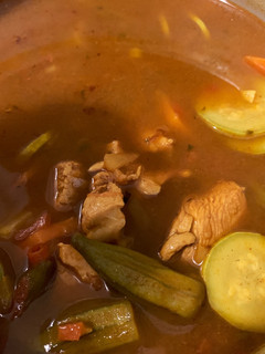 صورة لوصفة صالونه خضار والدجاج مع رز ابيض 🍛
