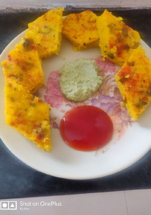 ઢોકળાં(Dhokala recipe in Gujarati) રેસીપી મુખ્ય ફોટો