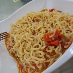 A picture of Noodles.