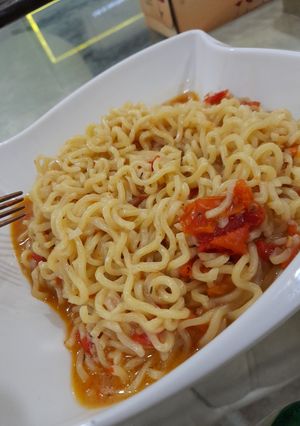 A picture of Noodles.