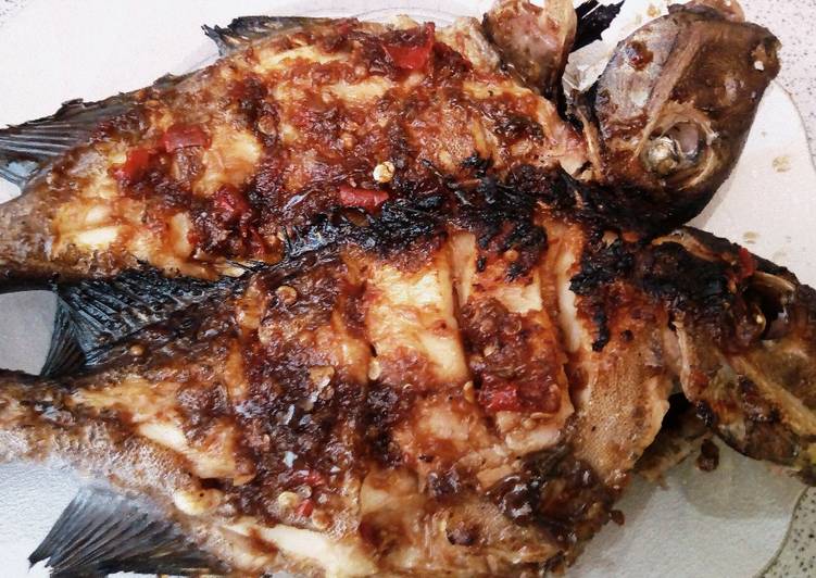 5. Ikan bakar pedas manis