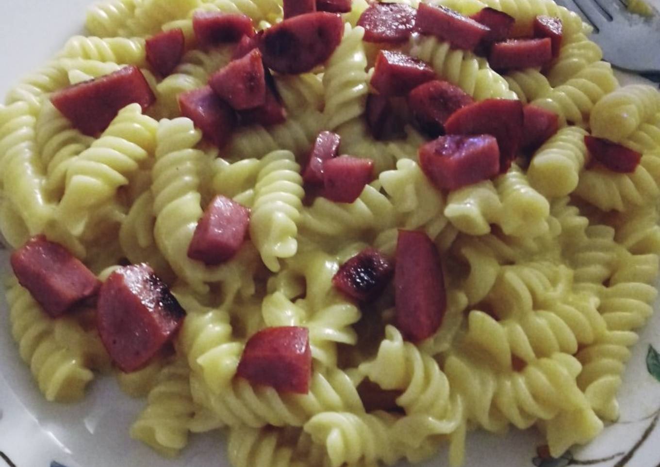 Velveeta Mac w/ Fried Smoked Sausage