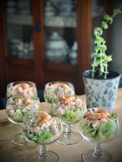 Una foto de Cóctel de langostinos —receta 200—