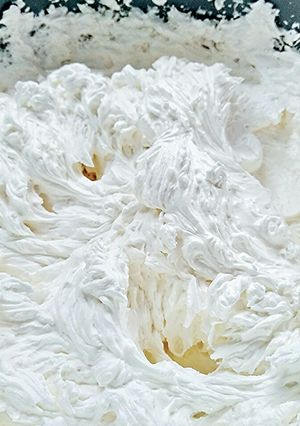 Foto resep Buttercream (Lembut,Kokoh Dan Tidak Menempel Di Lidah)