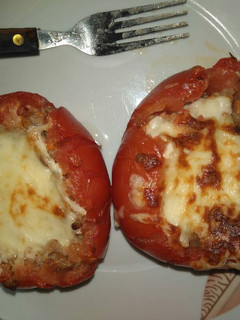 Una foto de Tomates rellenos de carne picada