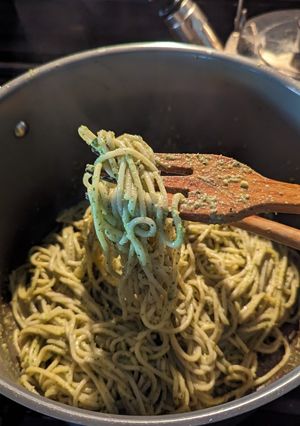 Una foto de Spaghetti al pesto