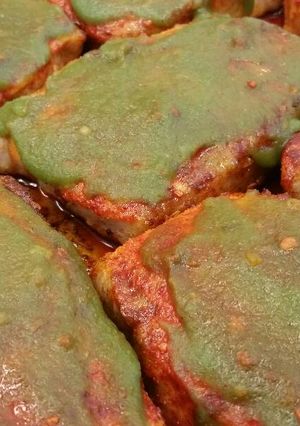 A picture of Red & Green Sriracha Pork Chops.
