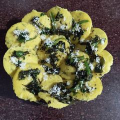 A picture of Idli dhokla.
