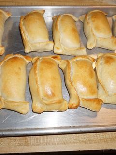 Una foto de EMPANADAS DE PINO AL HORNO. JON STYLE