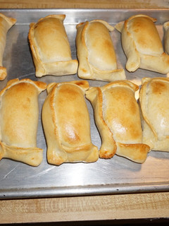 Una foto de EMPANADAS DE PINO AL HORNO. JON STYLE