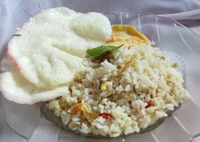 27. Nasi Goreng Daun Jeruk