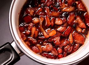 Hình của món Tóp Mỡ Kho Quẹt.