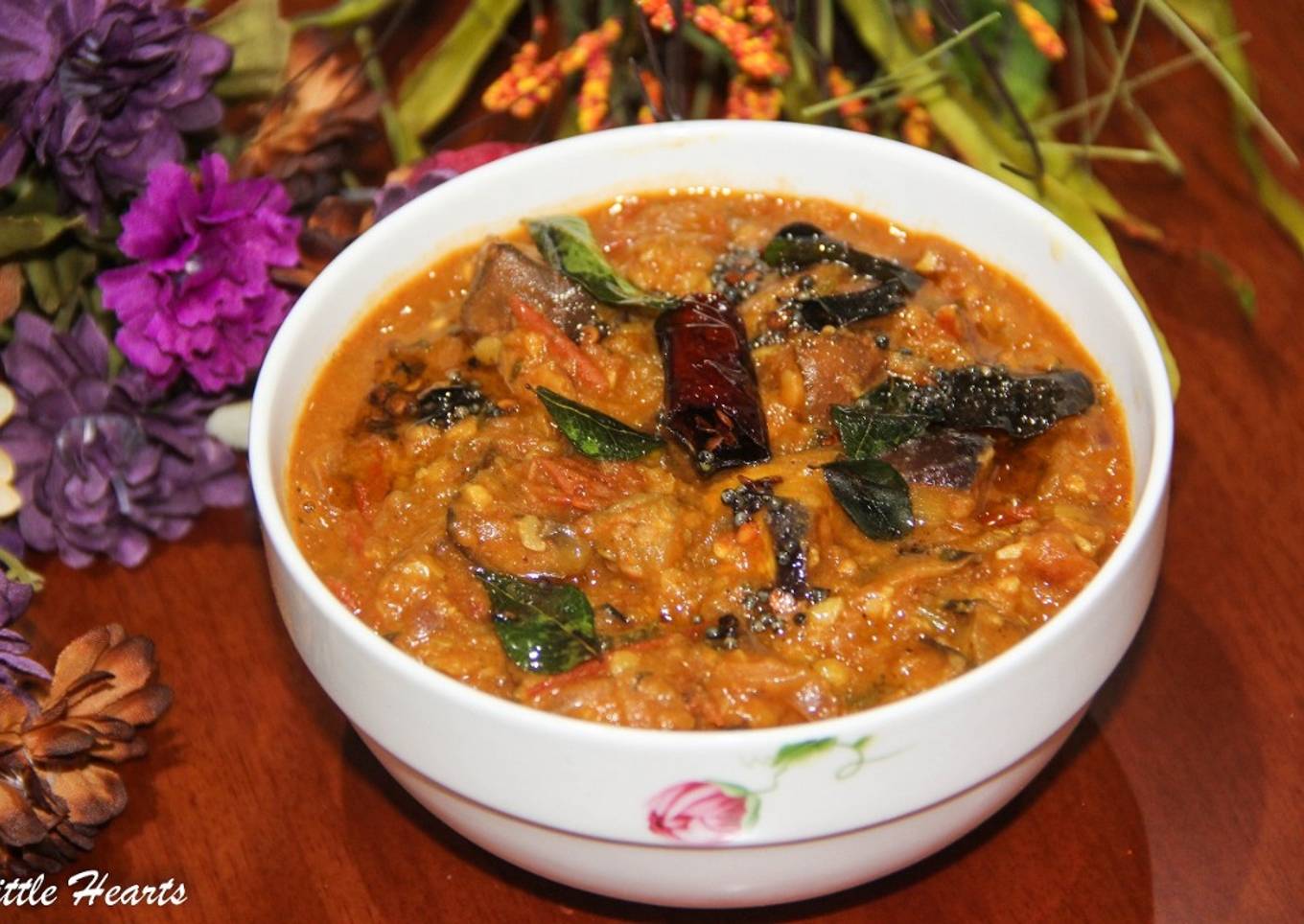 Chidambaram Kathirikkai Gothsu / South Indian Brinjal & Lentils Curry