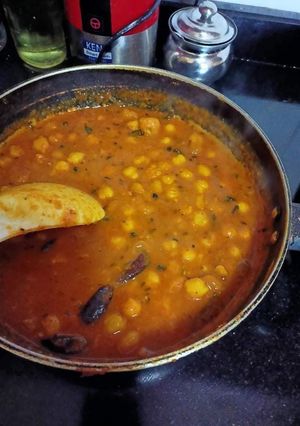 पंजाबी छोले (punjabi chole recipe in Hindi) रेसिपी मुख्य फोटो