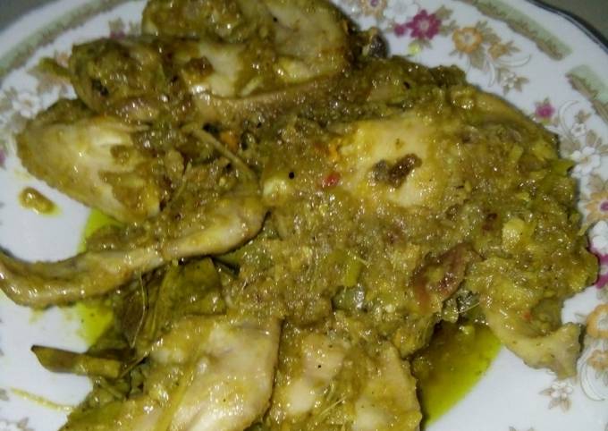 Sayap ayam bumbu laos cabe hijau