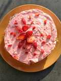 स्ट्राॅबेरी चीजकेक (strawberry cheese cake recipe in marathi)