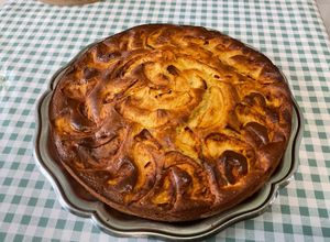 Une photo de Gâteau moelleux aux pommes, citron et mascarpone