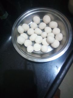 રસગુલ્લા (Rasgulla Recipe In Gujarati) રેસીપી મુખ્ય ફોટો