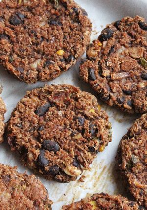 A picture of Egg free Quinoa Black bean Burger.