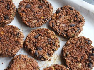 Egg free Quinoa Black bean Burger