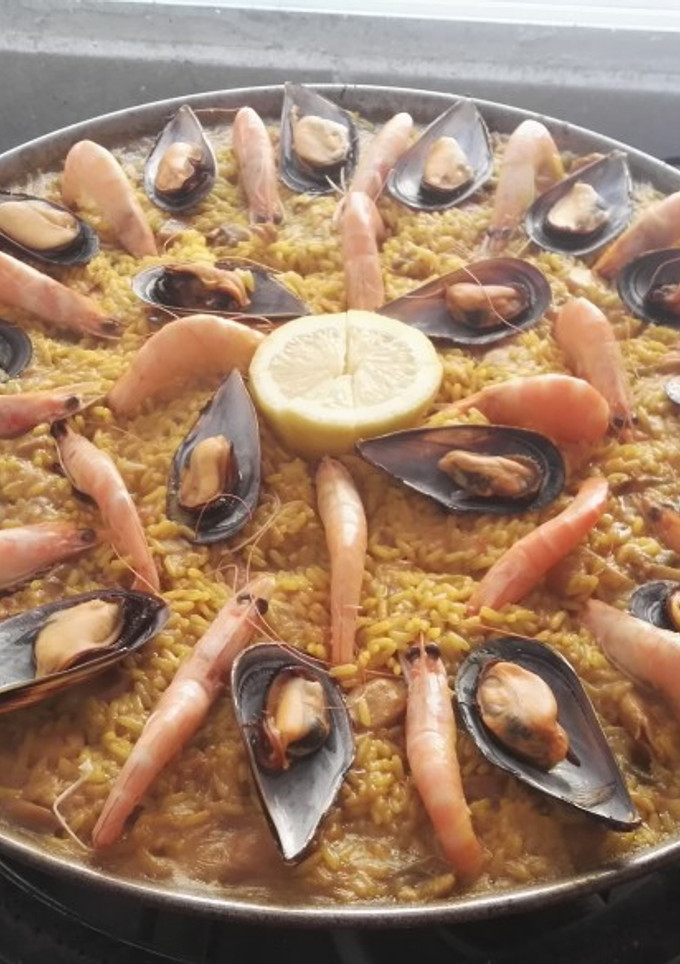 Una foto de ¡PAELLA para un buen domingo! 😋🍴