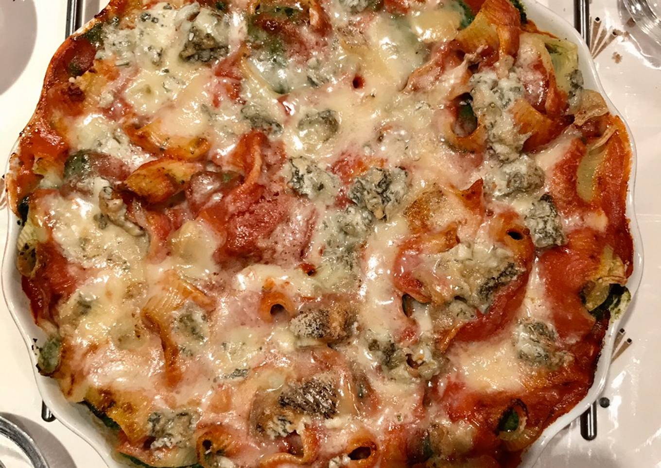 Lumaconis farcis, épinard, ricotta & gorgonzola dolce