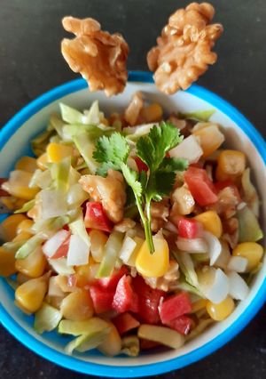 A picture of Walnuts veggie salad.
