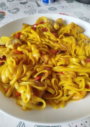Una foto de Tallarines con pescado