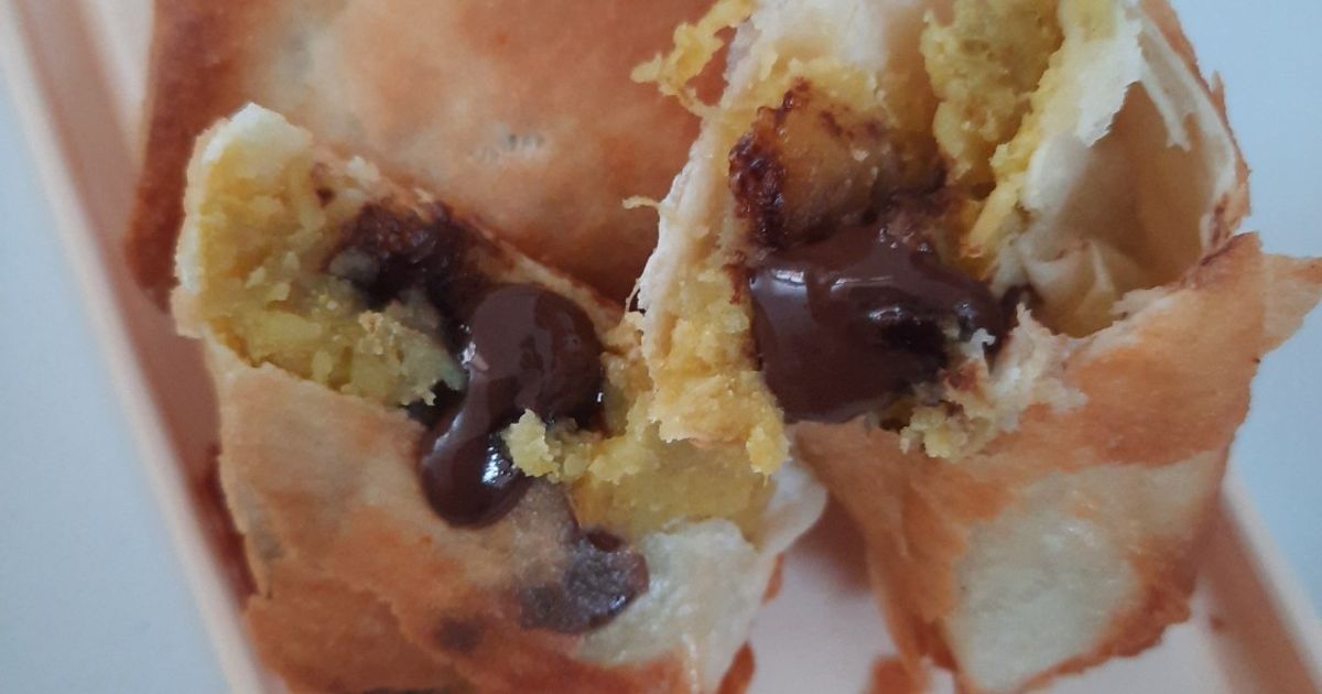 Lumpia ubi coklat