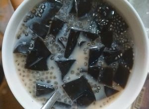 Hình của món Chè sương sáo hạt é.