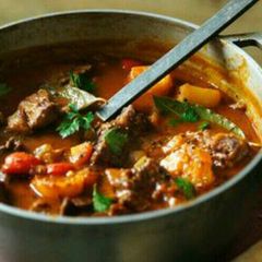A picture of Goulash.