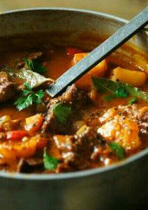 A picture of Goulash.