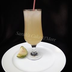 A picture of Guaver lemonade.