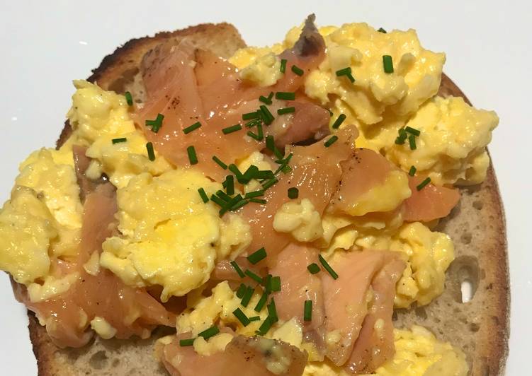 Decadent scrambled eggs with smoked salmon