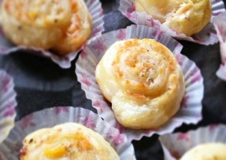 Chicken Ragout Danish Roll